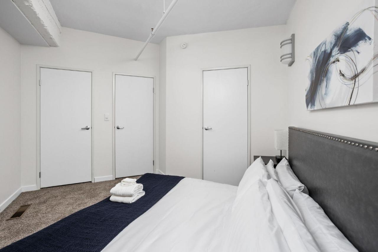 2Br 2Ba In The Block Apartment By Cozysuites Индианаполис Экстерьер фото