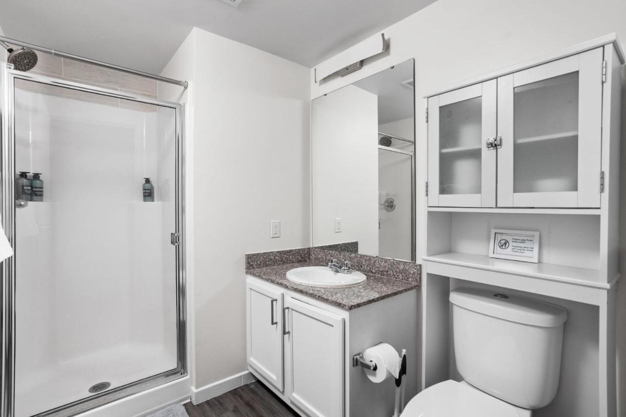 2Br 2Ba In The Block Apartment By Cozysuites Индианаполис Экстерьер фото